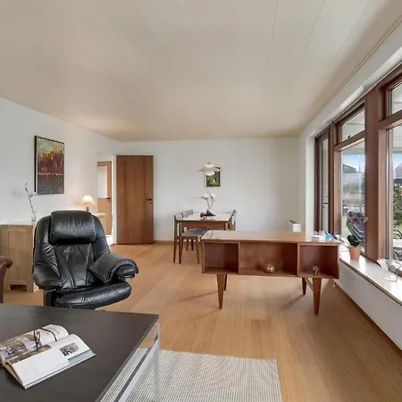3 Bedroom Beautiful In Feriehus *